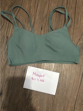 Lululemon cloud bra A/B